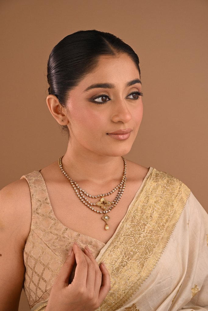 Neve Necklace 2 Neve Necklace